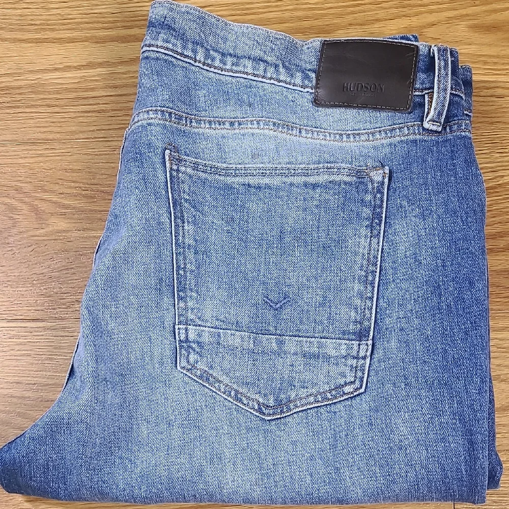 HUDSON ZACK 40x30 MENS PREOWNED MECHANIC OIL SPLATER STRECH MEDIUM WASH JEAN